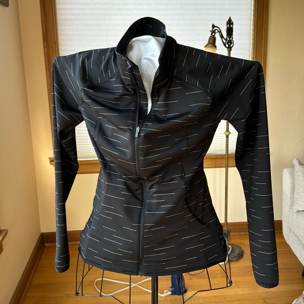 Lucy athletic jacket. Size S